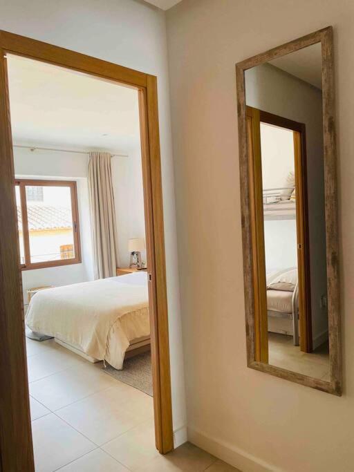 Attic Apartment In Old Town 데니아 외부 사진