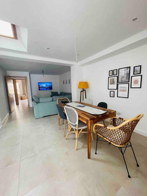 Attic Apartment In Old Town 데니아 외부 사진